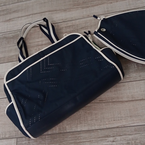 TORY SPORT..CONVERTIBLE PERFORATED T-TENNIS TOTE.. - Picture 3 of 11